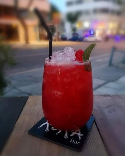 Lola Bar