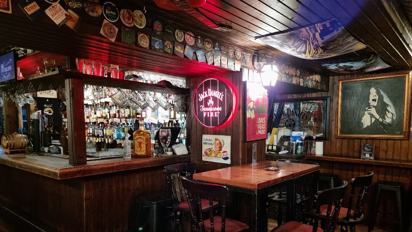 Neverland Rock Bar
