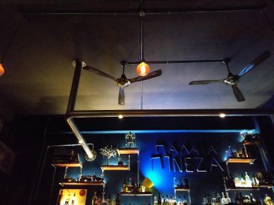 Palaia Pineza bar