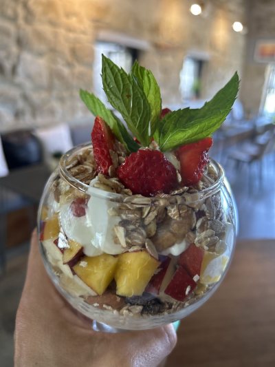 Piedra All Day Cafe Lounge Bar.