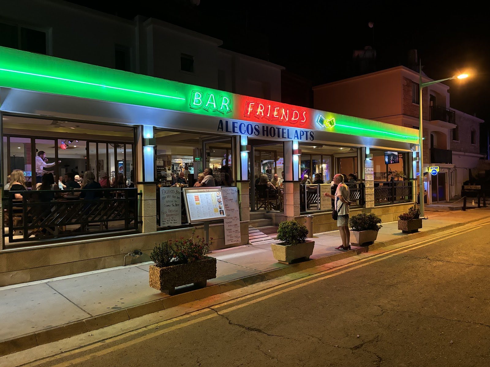 Friends Resto Bar