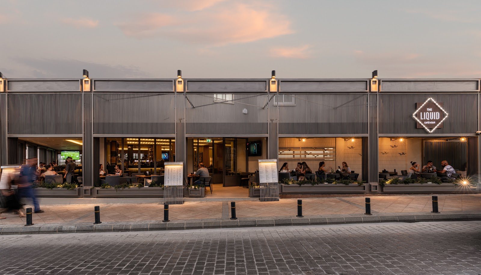 The Liquid Cafe N Bar