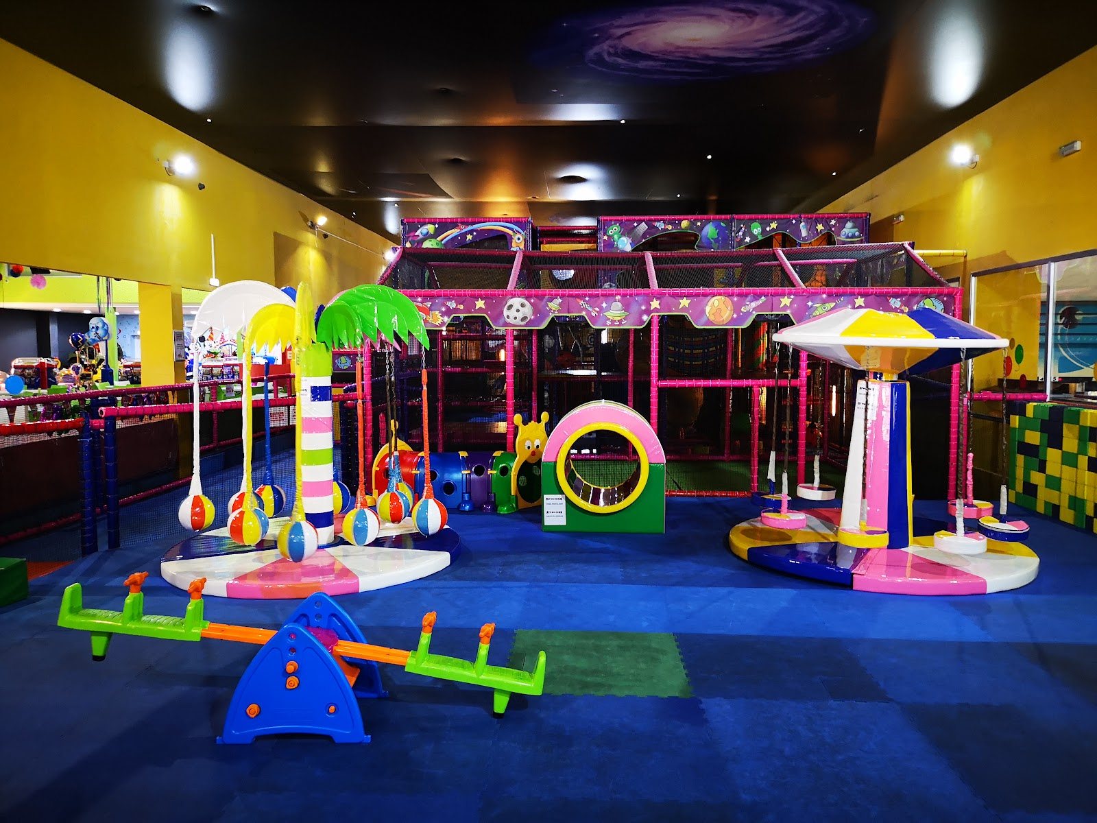 Cosmic World kid’s entertainment