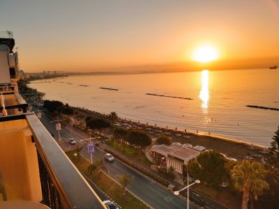 Pier Beach Hotel Apartments