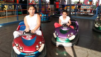 PAPAFiLiPOU Luna Park Latsia