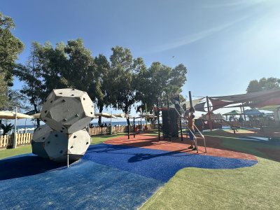 Dasoudi Playground by the sea