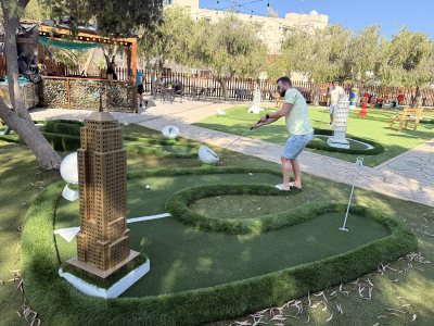 Putt Putt Mini Golf & Garden Bar