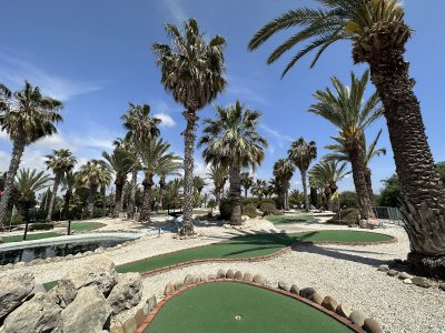 Island Cove Adventure Mini Golf
