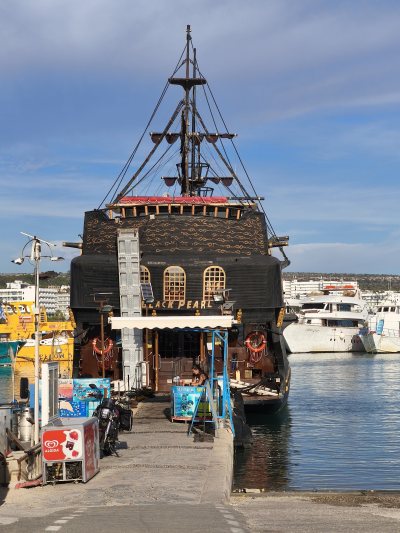 Fantasy boat Party