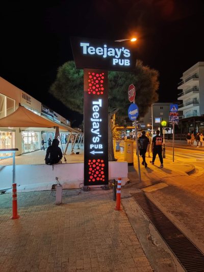 Teejay's Pub