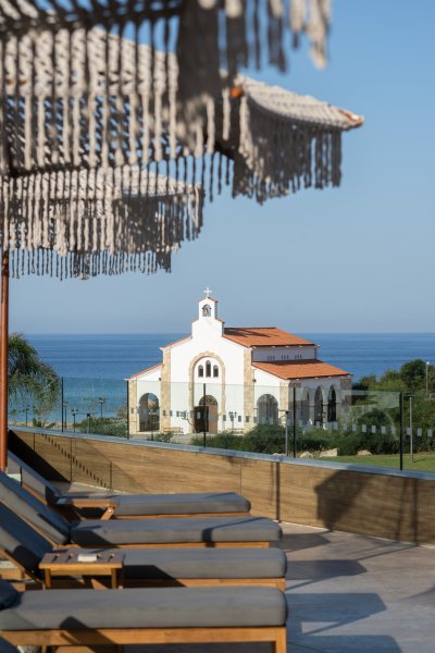 Cavo Zoe Seaside Hotel