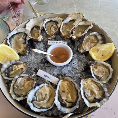 Puesta Oyster Bar & Grill