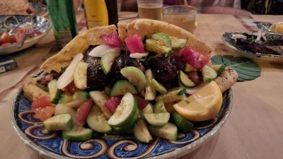 Souvlakia Osia Xrisovalanti (τα σουβλακια του άντρου)