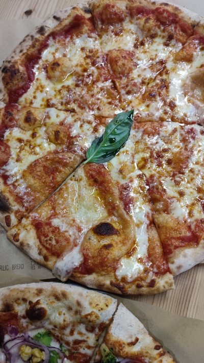 pizza mine aglatzia