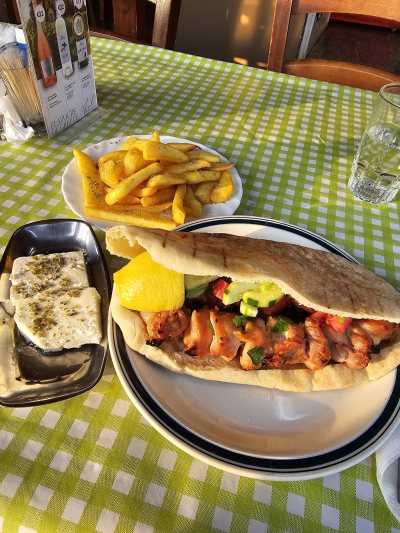 "To magazaki tou Giannou" Tavern - "Το μαγαζάκι του Γιάννου" Ταβέρνα