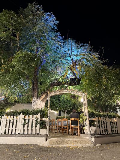 Plaka Tavern