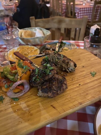 Taverneio to Istorikon