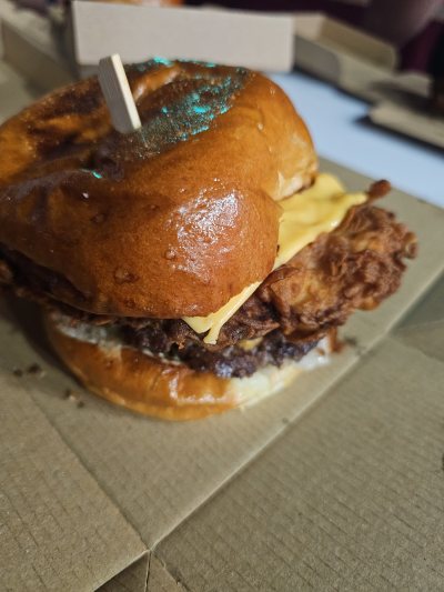 Ricky's Burgers & Shakes