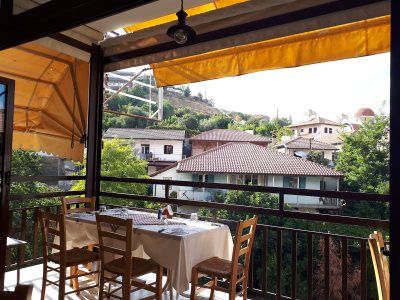 Zoumos Restaurant