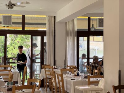 Zoumos Restaurant