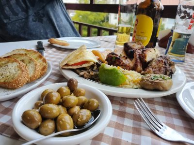 Zoumos Restaurant