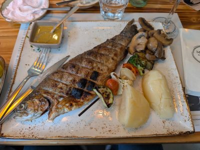 Makris Restaurant