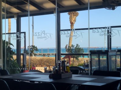 Red Resto Bar Pizza Romana