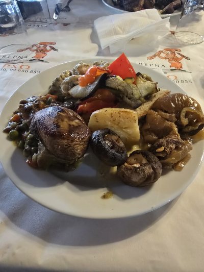 Ταβέρνα Υπάρχω
