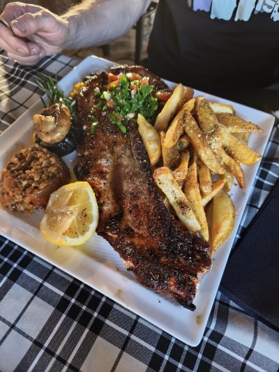 Costa's Koloni Tavern