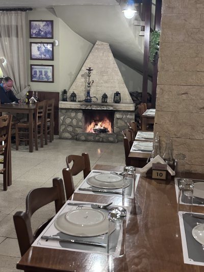 Lichnari Traditional Charcoal Grill Taverna ! Ola sta karvouna!