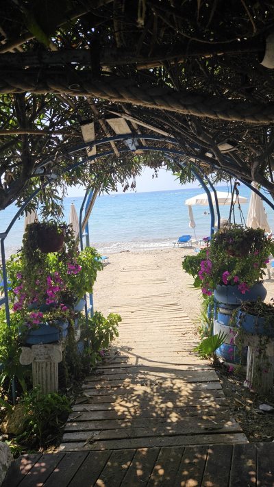 Riccos beach bar