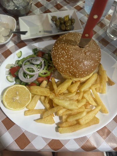 Geitonia Traditional Kebab House - Peyia