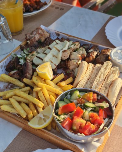 YIALOS BEACH GRILL HOUSE