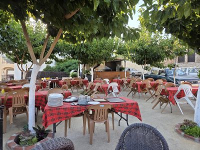 Smiyies Tavern