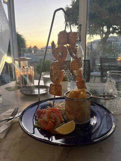 Sunset Breeze Restaurant & Lounge