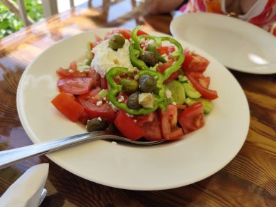 Arapis Coral Bay restaurant