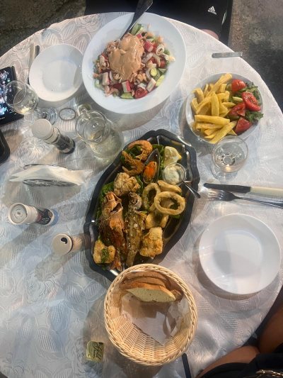 Miki's Tavern & Fish Restaurant