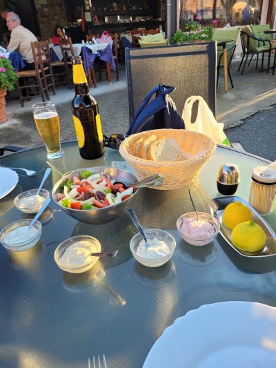 Miki's Tavern & Fish Restaurant