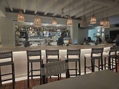 Roof Burger Bar