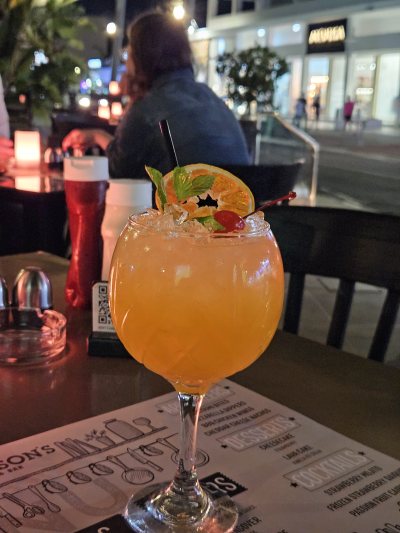 Robinson's Food & Bar