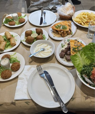 ZAATAR food arts: Lebanese Syrian Cuisine حلال‎ زعتر