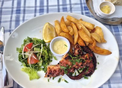 Tony's Taverna