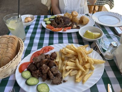 Costaris Restaurant