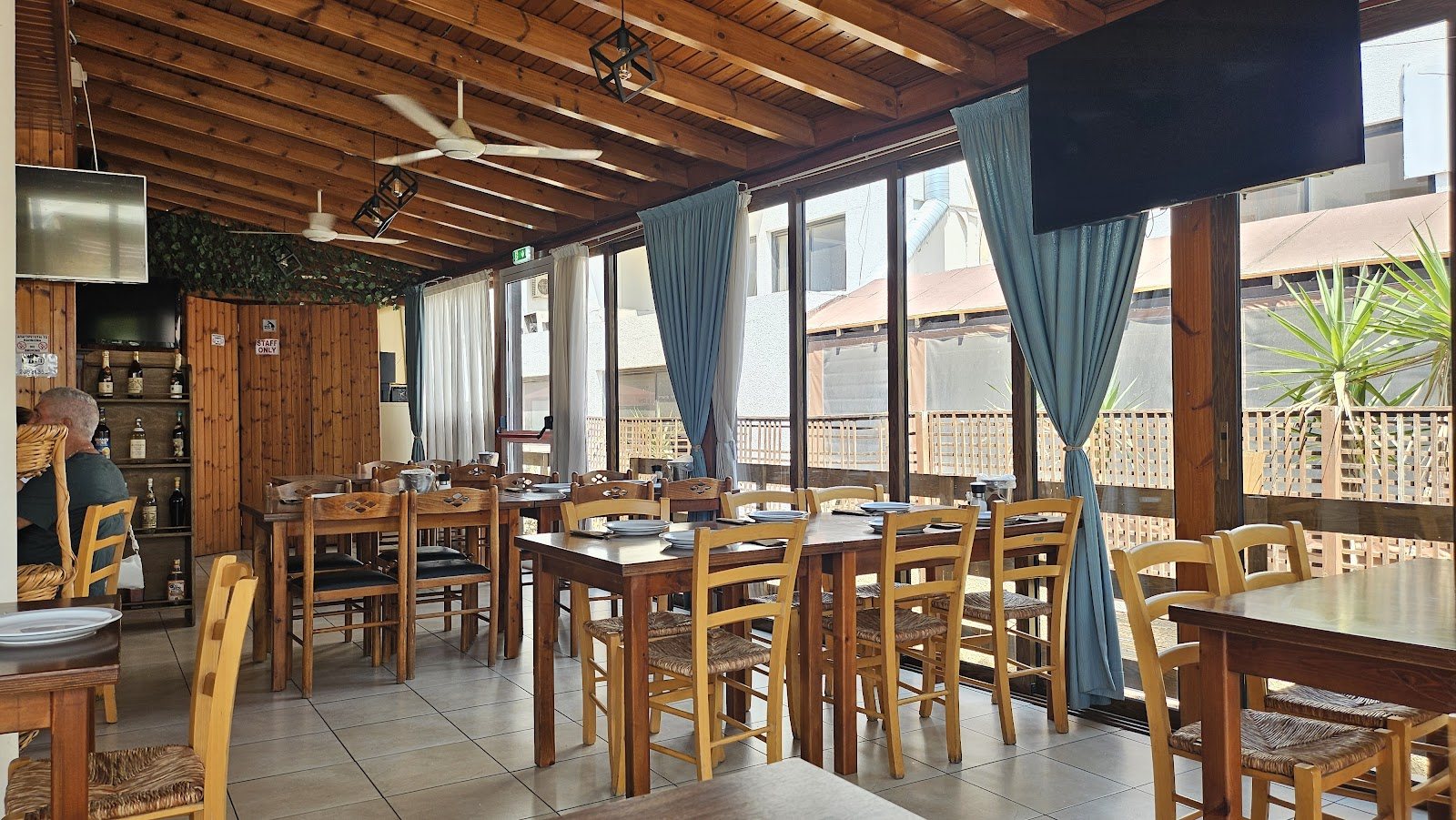 KANAS RESTAURANT