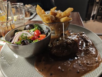 SONJA GRILL & WINE
