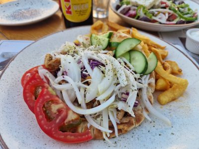YIASEMI ΜEZE AND GRILL