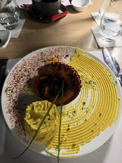 AHINOS Mediterranean & Sushi