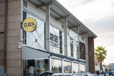 Clock Cafe | By Arise Active