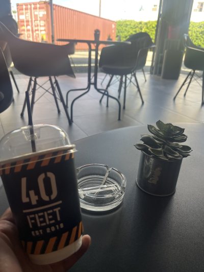 40 Feet Coffee