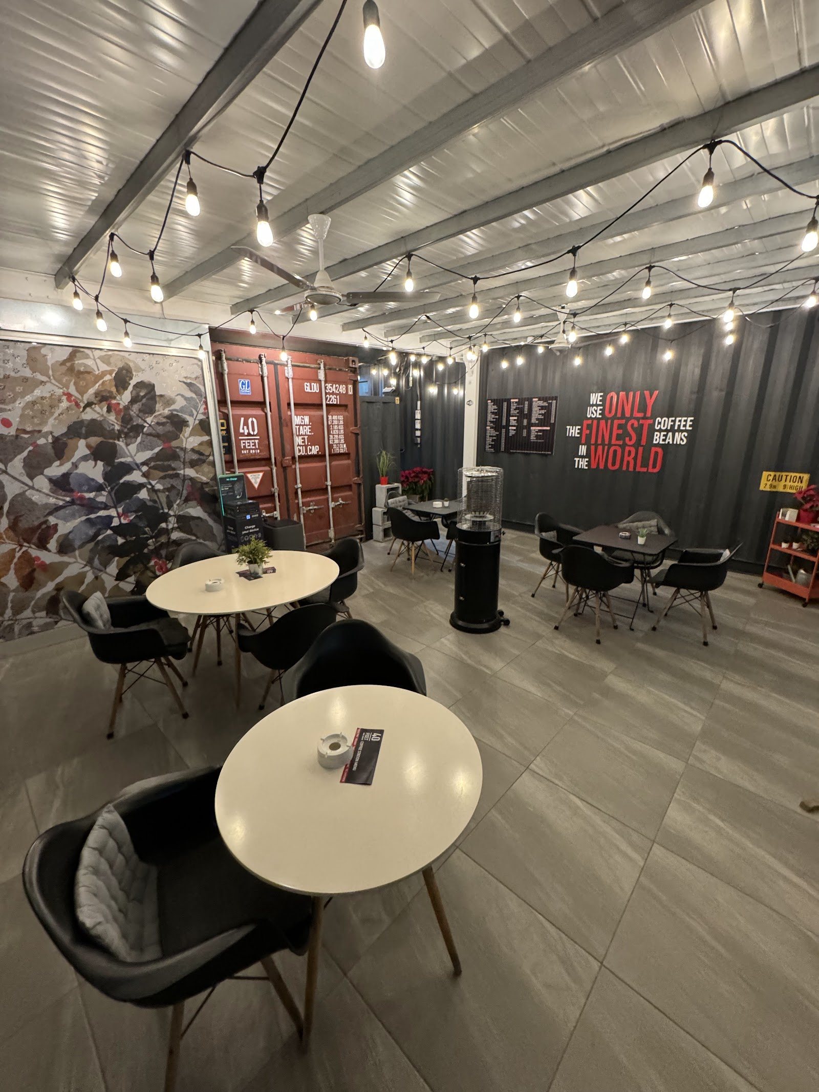 40 Feet Coffee